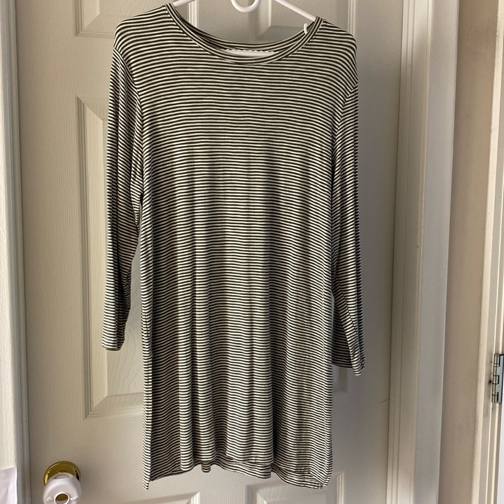 Old Navy Tunic Length Top - size L